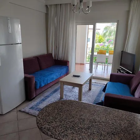 Lisa Garden Apartment *